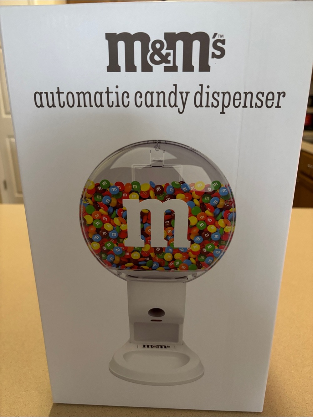 M&M'S White Automatic Candy Dispenser with Multicolor Candies